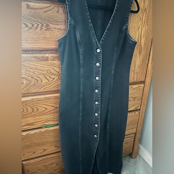 Abercrombie & Fitch Black Button-Front Midi Dress - Picture 2 of 6